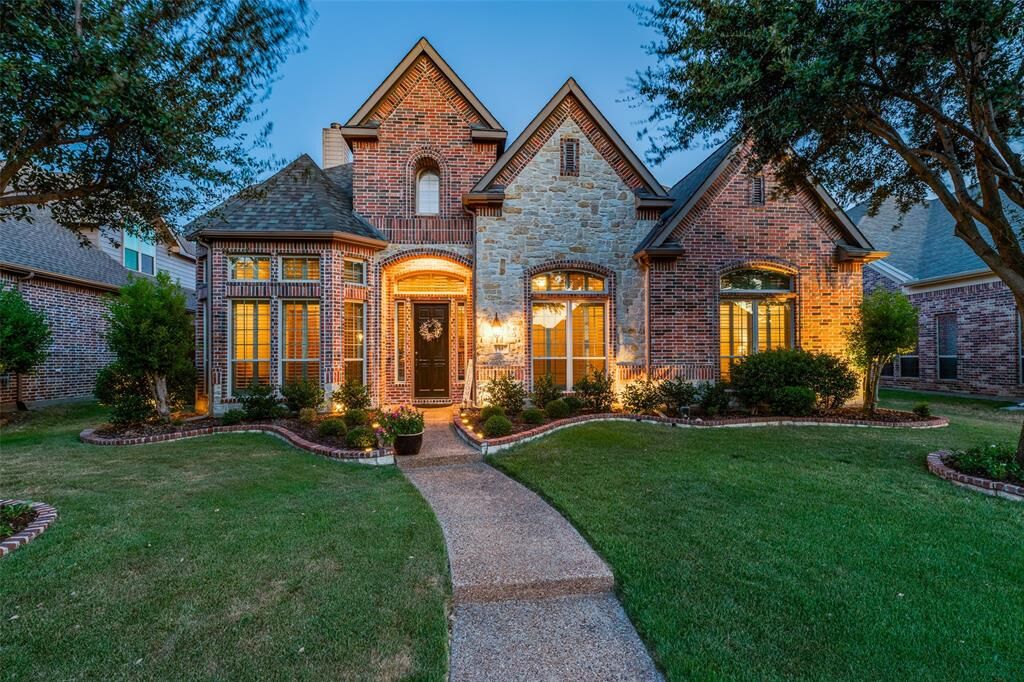Property Photo:  1047 Big Spring Drive  TX 75013 