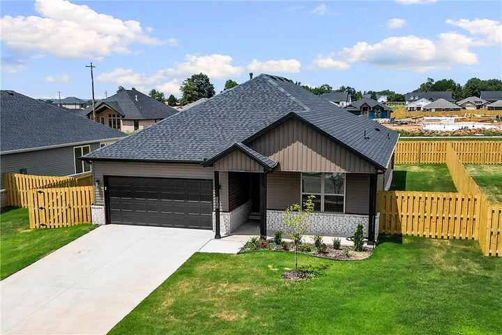 Property Photo: 1814 Bugg Street AR 72751