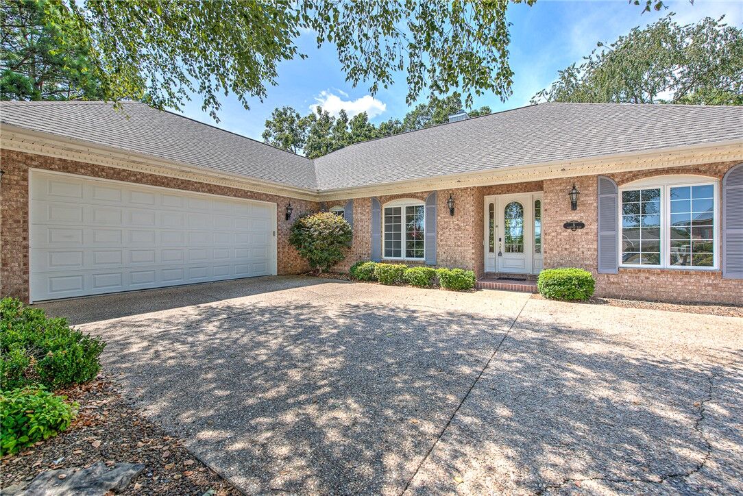 Property Photo: 5 Clubhouse Place AR 72715