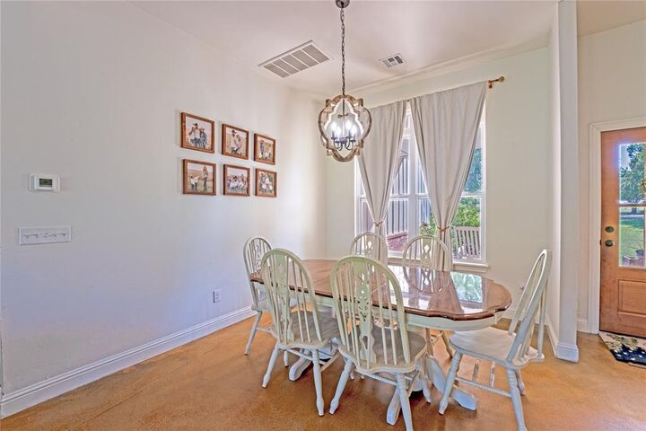 Property Photo:  124 Kevin Lane  OK 73089 