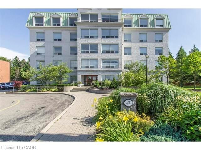 Property Photo:  405 Erb Street W 102  ON N2L 1W7 