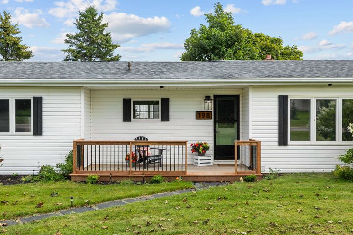 Property Photo:  198 Lower Malpeque Road  PE C1E 1S5 