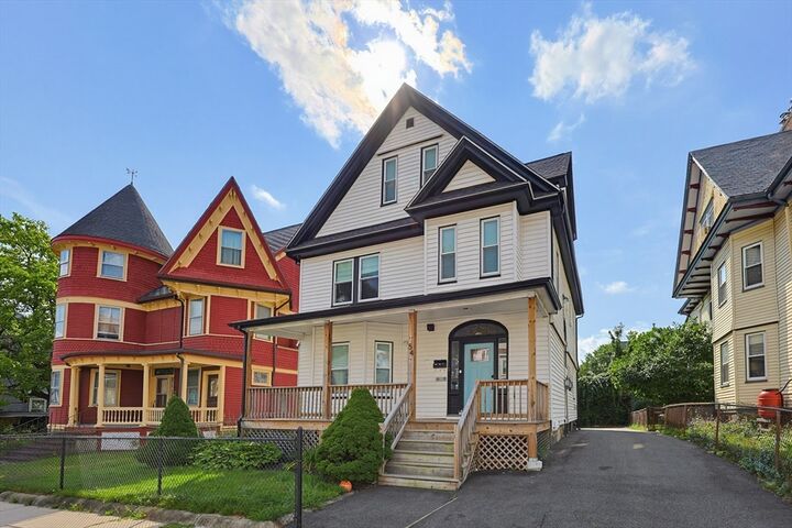 Property Photo:  54 Bloomfield St 1  MA 02124 