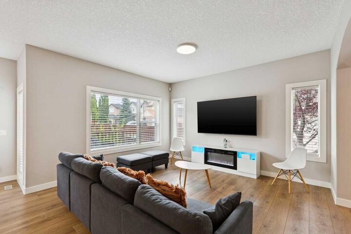 Property Photo: 3 Tuscany Glen Green NW AB T3L 2V8