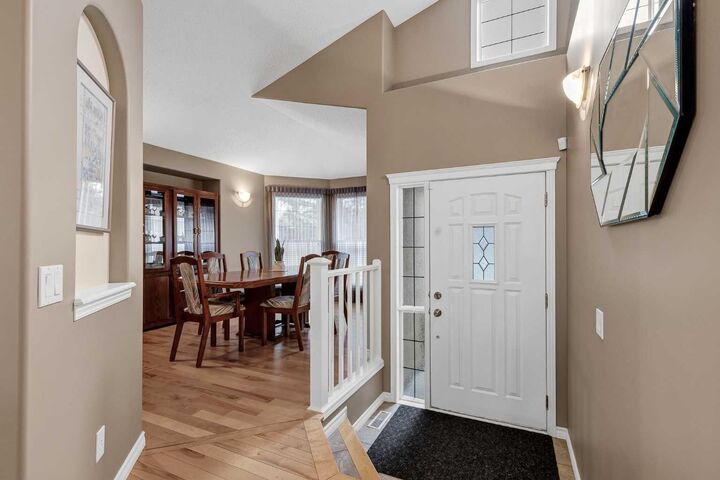 Property Photo: 10 Strathlea Grove SW AB T3H 5B1