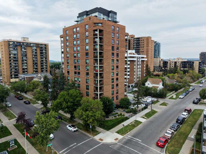 1304 15 Avenue SW 220 — photo 1