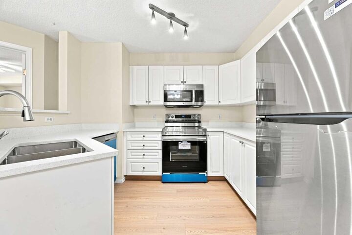 Property Photo: 6635 25 Avenue NE 1205 AB T1Y 7K9