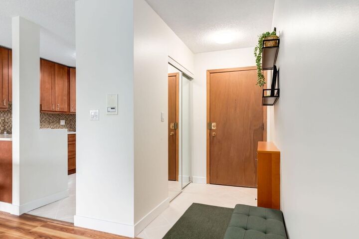 Property Photo:  1001 68 Avenue SW 307  AB T2V 4X1 