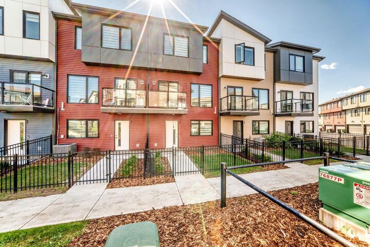 11910 35 Avenue SW — photo 1