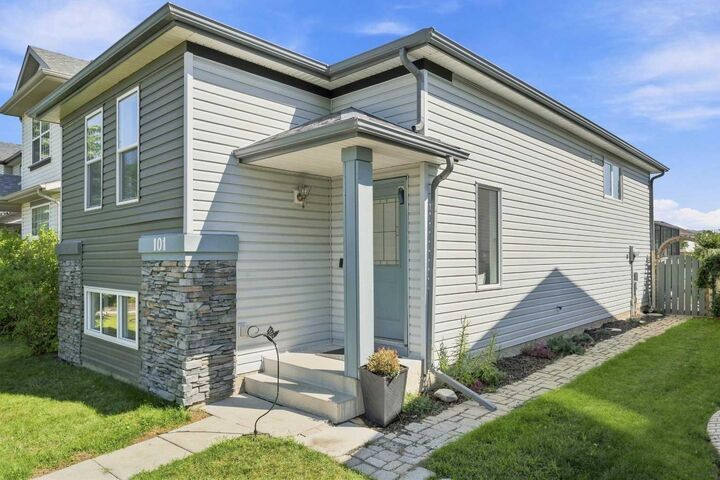 Property Photo:  101 Jewell Street  AB T4P 3W3 
