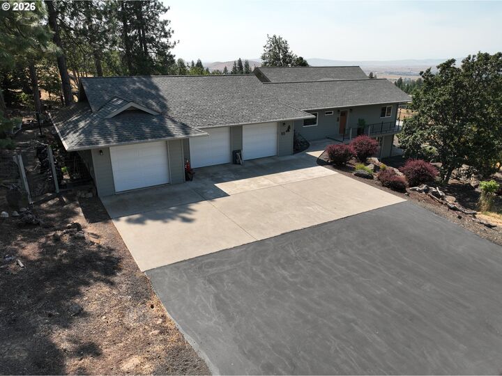 Property Photo: 80 Adams Loop Rd WA 98620