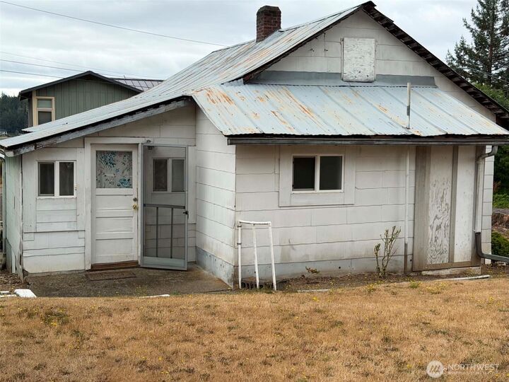 Property Photo: 31 E North Wheelwright Street WA 98524
