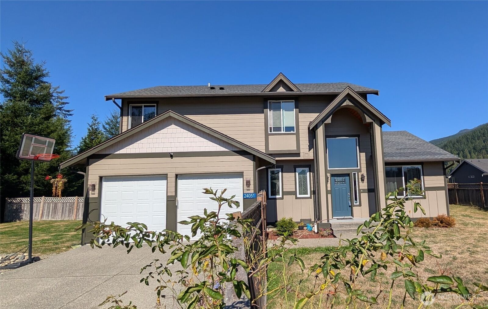 Property Photo: 24051 Mangat Lane WA 98284
