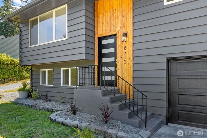 Property Photo:  8712  Wildwood Avenue SW  WA 98498 