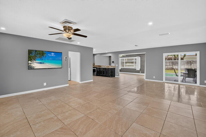 Property Photo:  1023 SW 25th Place  FL 33426 