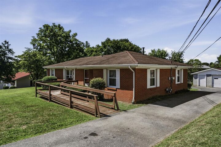 Property Photo: 117 Groce Street KY 42141