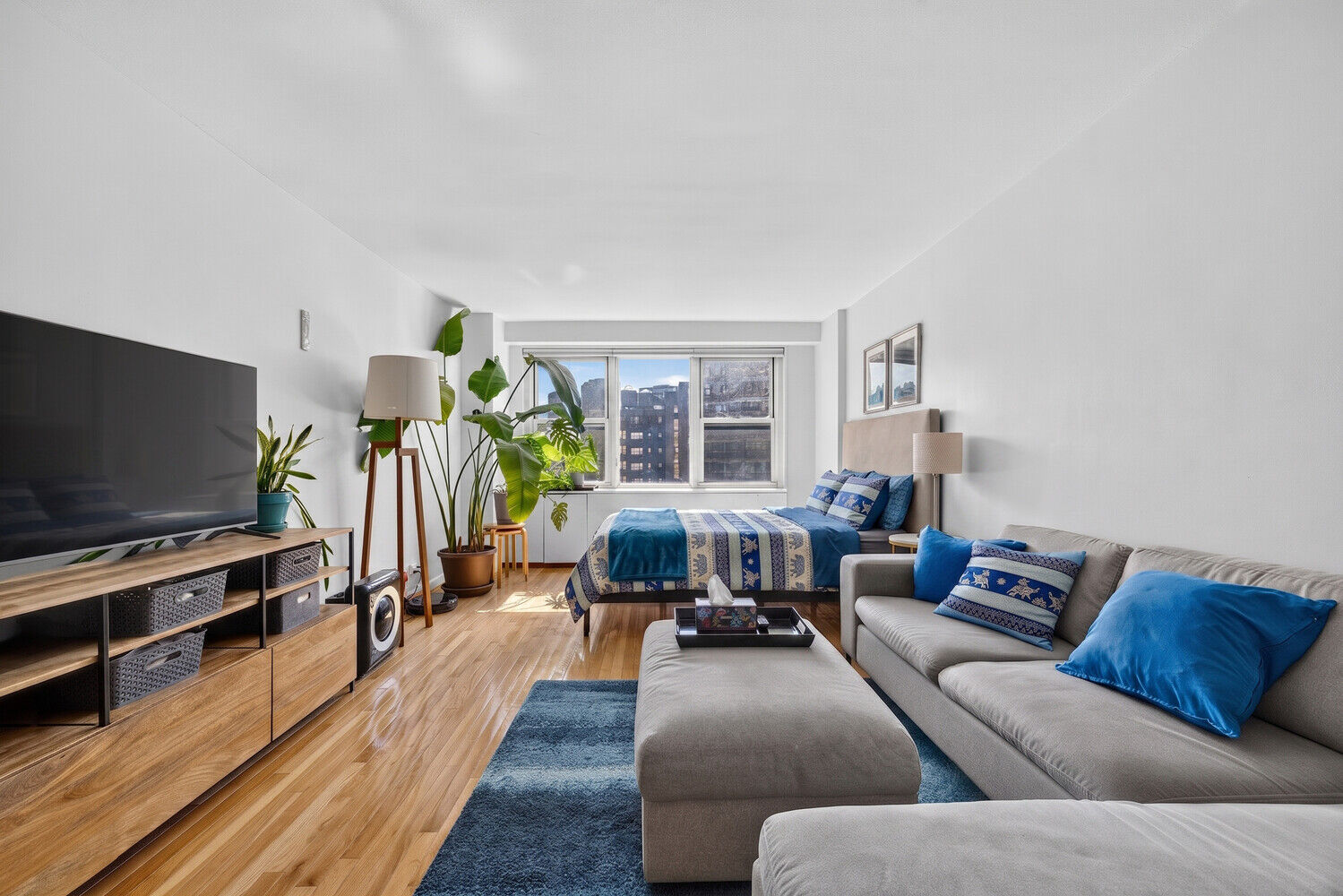 Property Photo:  305 E 24th Street 14K  NY 10010 