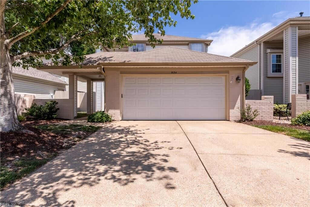 Property Photo:  934 Nicklaus Dr  VA 23602 