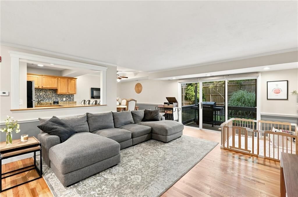 Property Photo:  125 Van Zandt Avenue 201  RI 02840 