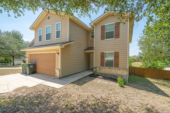 Property Photo: 10915 Cimarron Cv TX 78148