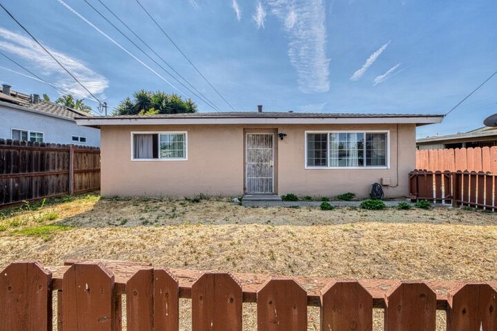 Property Photo:  24 8th Street  CA 93926 