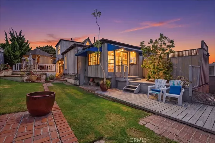 Property Photo:  215 Ocean View  CA 92663 