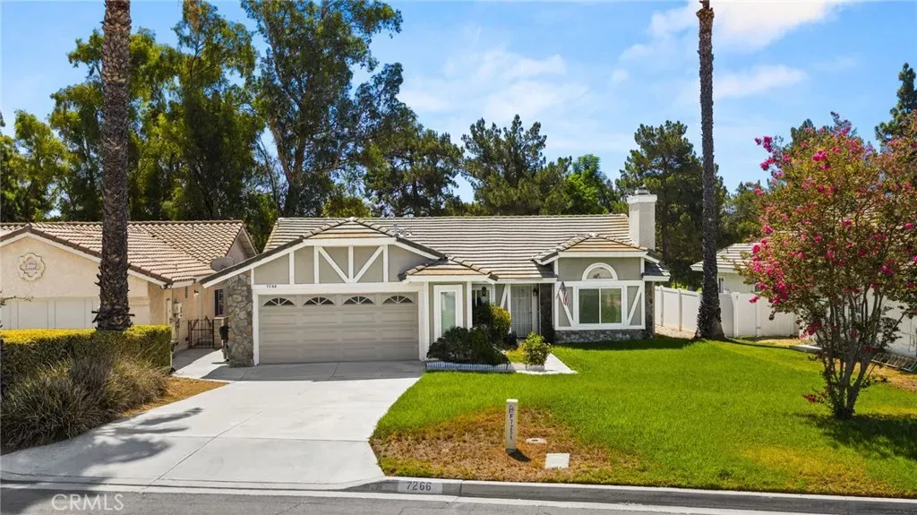 Property Photo: 7266 Linares Ave CA 92509