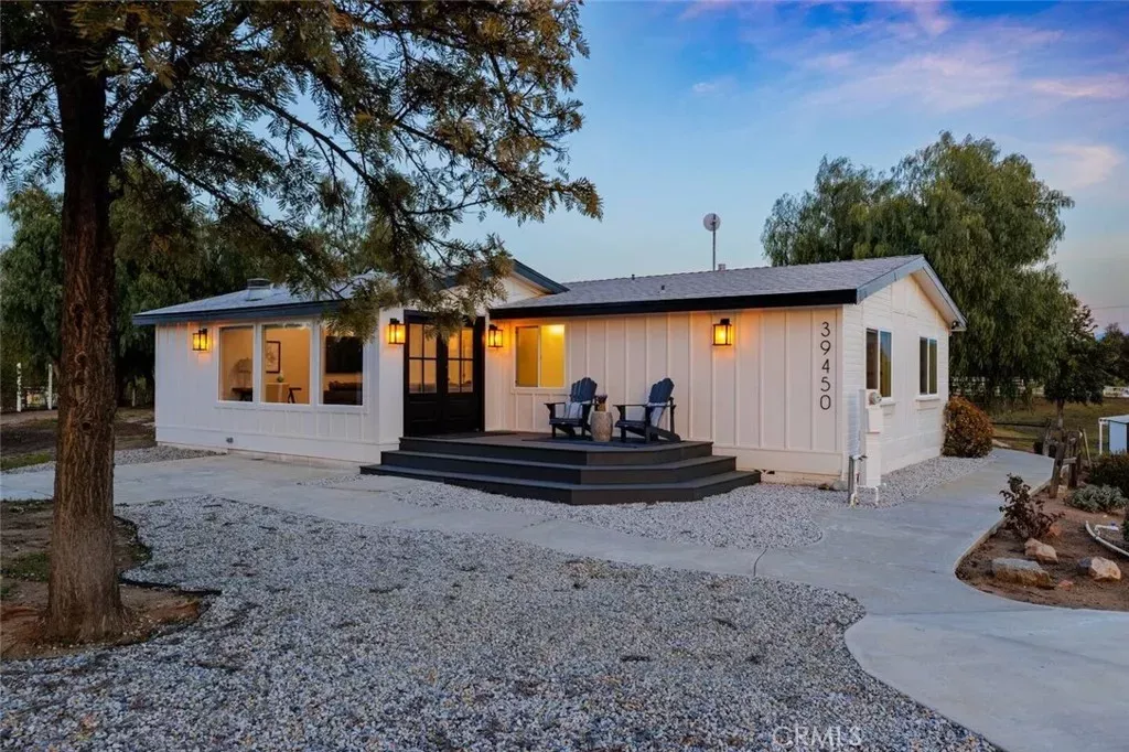 Property Photo:  39450 Colleen Way  CA 92592 