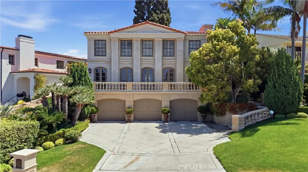 Property Photo:  2952 Via Alvarado  CA 90274 