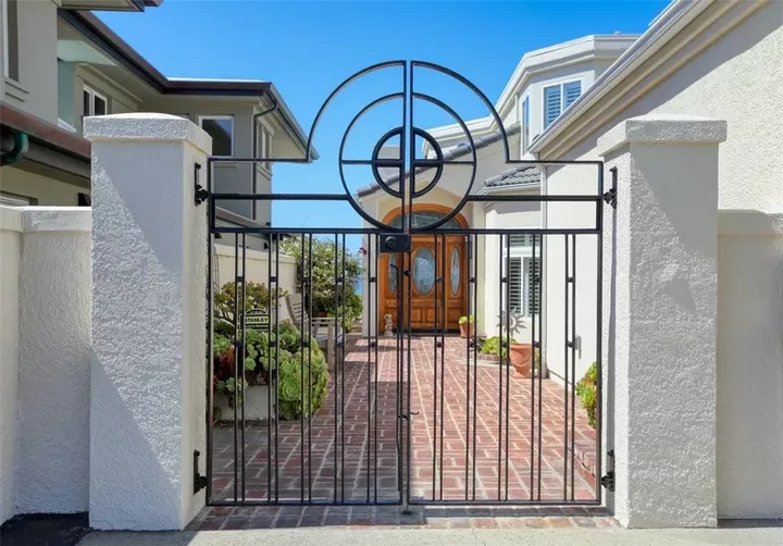 Property Photo:  900 Pacific  CA 93430 