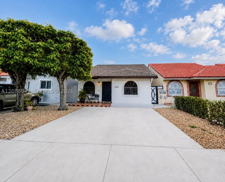 Property Photo: 5670 W 20th Ct FL 33016