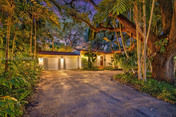 Property Photo:  5111 Maggiore St  FL 33146 