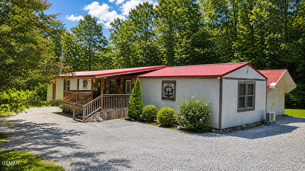 Property Photo: 4129 Manis Hollow Road TN 37738