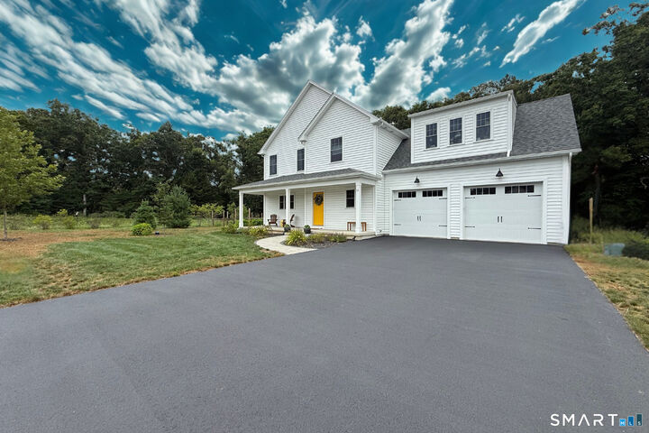 Property Photo:  11 Harness Way  CT 06035 