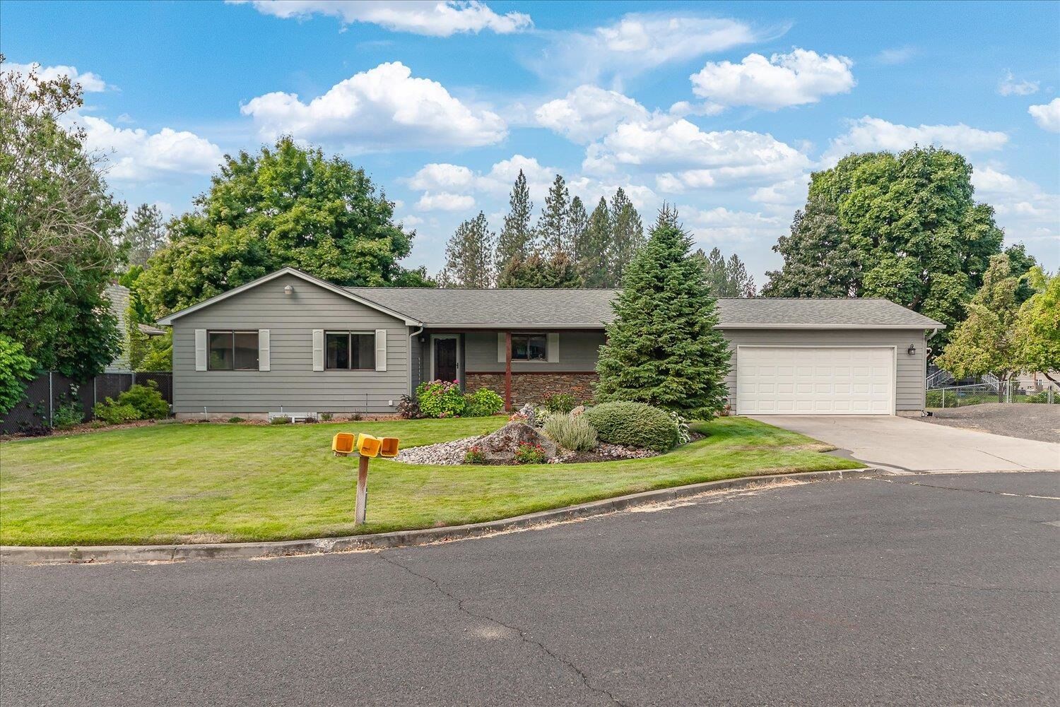 Property Photo: 8711 N Kelly Ct WA 99208