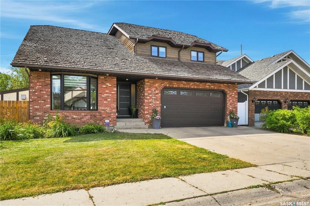 Property Photo: 3742 Wetmore Street SK S4V 2B6