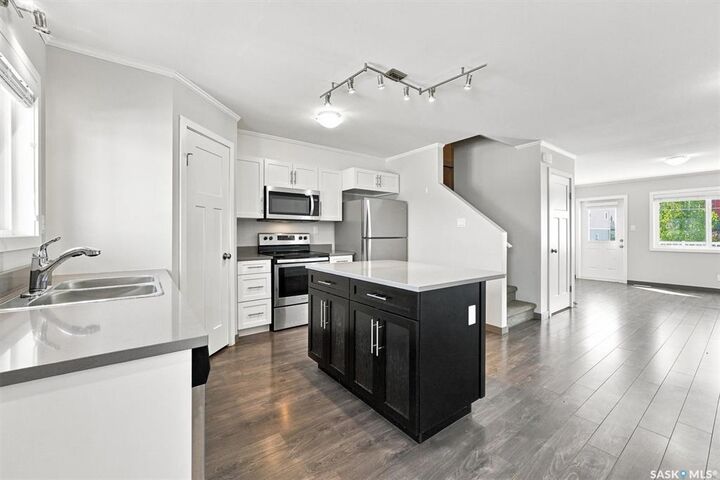 Property Photo: 522 Cornish Road 335 SK S7T 0Z4