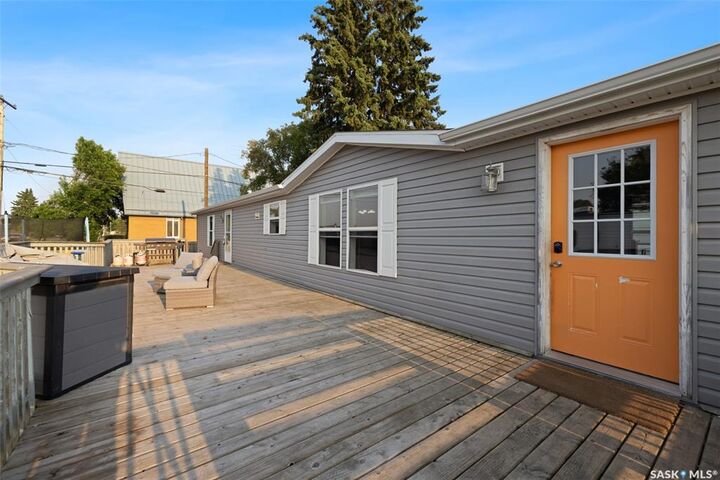 Property Photo:  294 Byron Street  SK S0G 4P0 