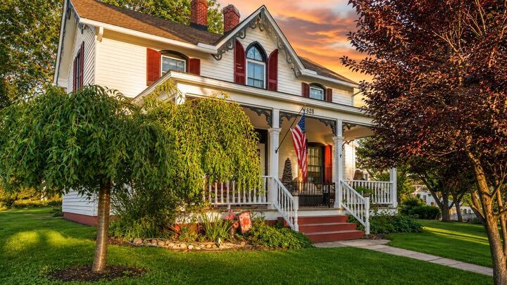 Property Photo:  626 Court Street  OH 43113 