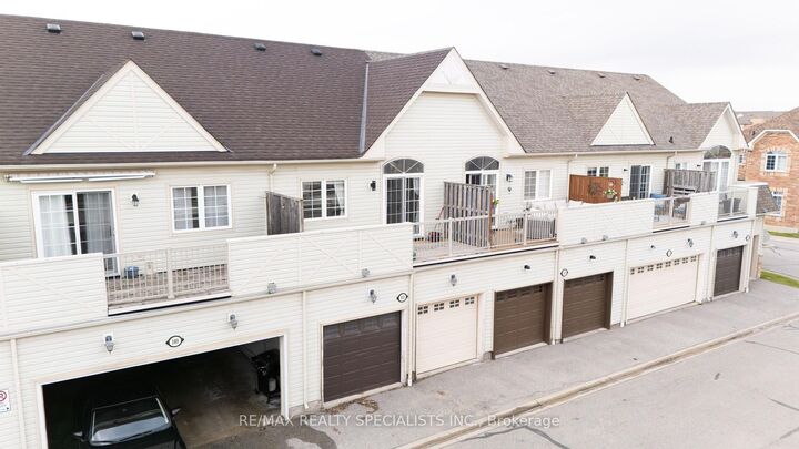 Property Photo: 111 Civic Centre Drive ON L1R 0C8