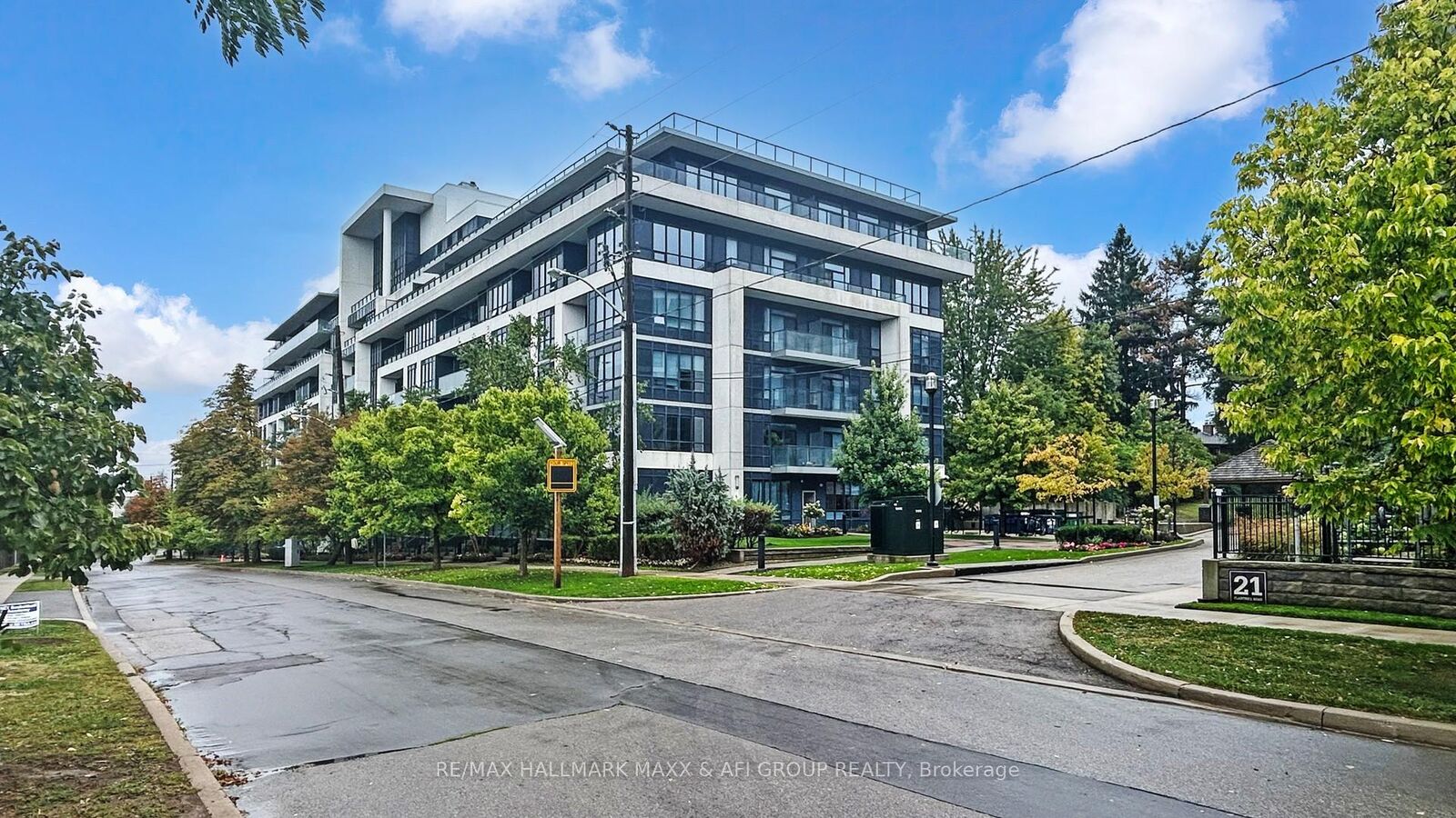 Property Photo: 399 Spring Garden Avenue 617 ON M2N 3H6