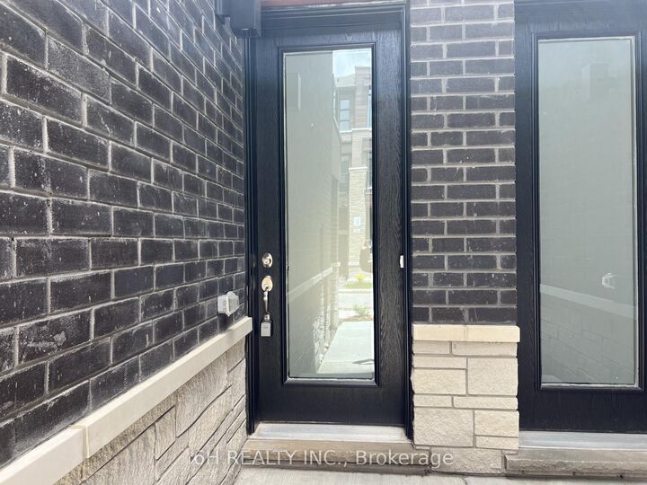 Photo de la propriété: 43 Harold Wilson Lane Lot 8 ON L4S 1N5