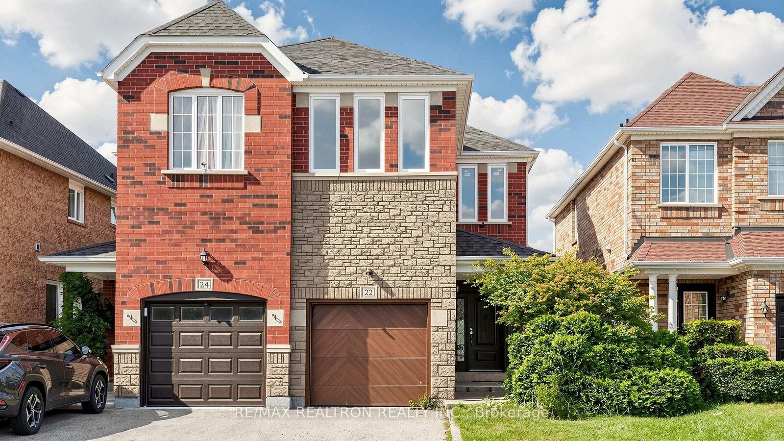 Property Photo: 22 Belvia Drive ON L4K 5J7