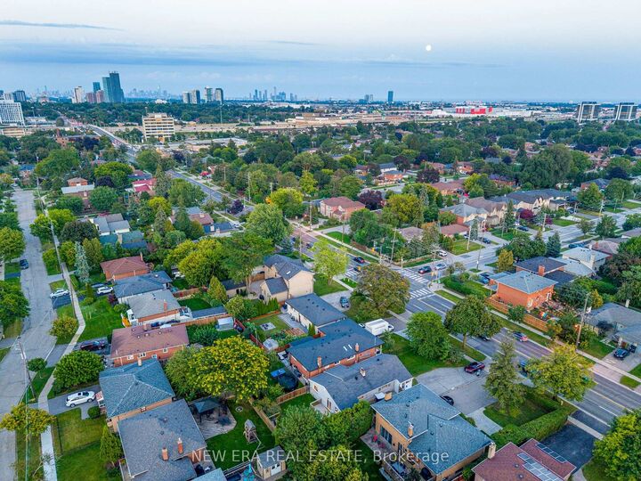 Property Photo: 4246 Bloor Street W ON M9C 1Z7