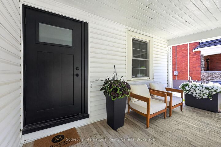 Property Photo:  131 Bruce Street S  ON N0H 2P0 