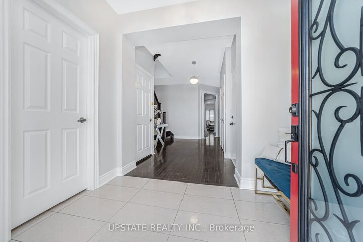Property Photo: 5 Dillon Drive ON L6X 3B6