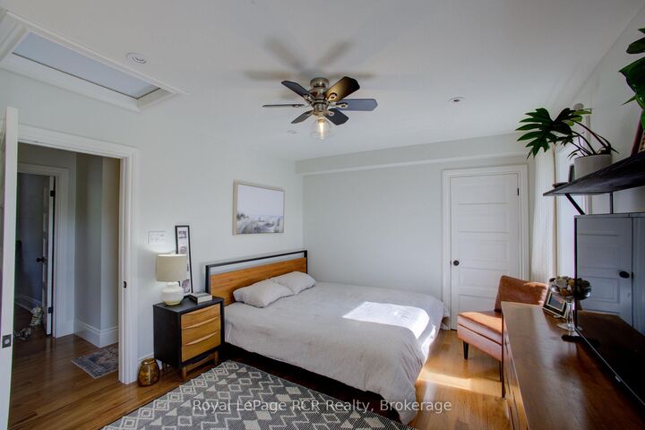 Property Photo:  581 St Andrew Street W  ON N1M 1P4 