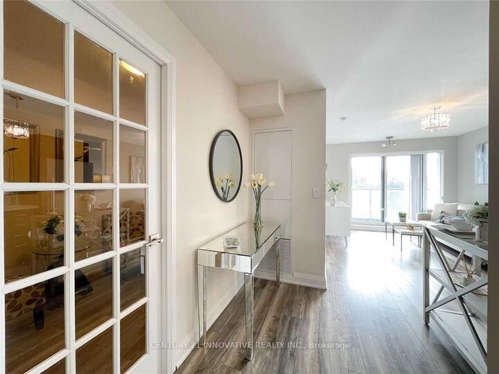 Property Photo:  18 Uptown Drive 718  ON L3R 5M5 