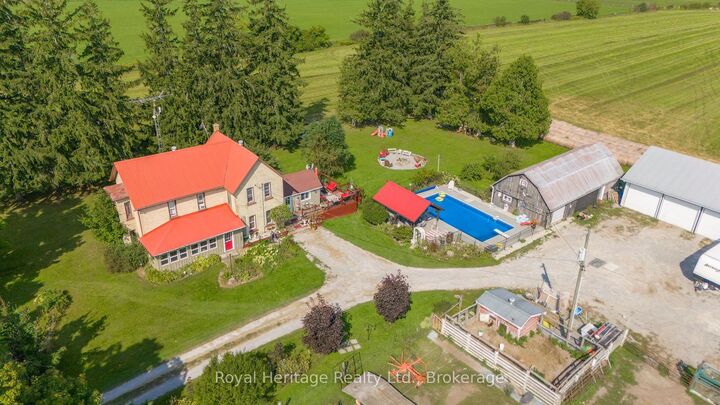 Property Photo: 285 Cresswell Road ON K0M 2J0
