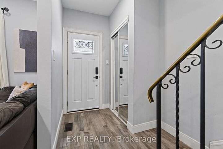 Property Photo:  5 Newlands Avenue  ON L8H 2T4 